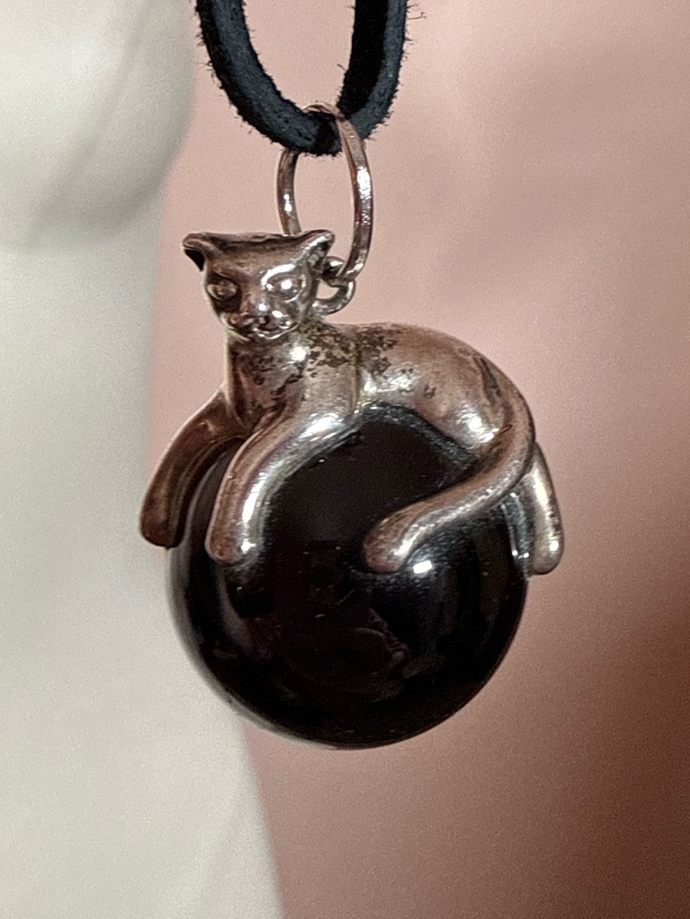 Vintage sterling silver panther Black Onyx Sphere Casted retro pendent Necklace